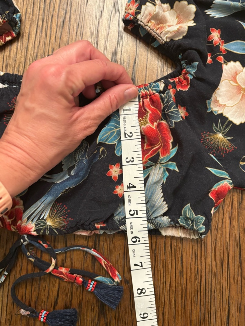 Farm Rio Tropical Bird Floral Off Shoulder Crop Top Tassel Tie Small - Picture 14 of 15